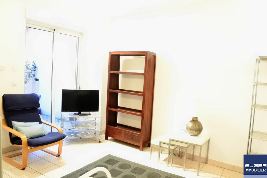 PARIS 17지역·26m²·2P·아파트·중고 주택[프랑스 부동산,프랑스 아파트 매매,파리 집 구하기,프랑스 임대 부동산,프랑스 부동산 투자,프랑스 아파트 임대 방법,파리 집 계약 절차,프랑스 부동산 세금 정보,프랑스 부동산 중개인 추천,프랑스 주택 임대 시세,프랑스 주택 관리 서비스,프랑스 아파트 월세,프랑스 단기 임대,파리 집 임대,프랑스 월세 계약,프랑스 월세 시세,파리 임대 집 추천,프랑스 임대,프랑스 월세 ,프랑스 부동산 임대 서비스,프랑스 부동산 중개,프랑스 부동산 에이전시,파리 부동산 중개인,프랑스 부동산 매물,파리 부동산 에이전시 추천,파리 현지 부동산 상담,파리 부동산 거래 대행,프랑스 부동산 시세 조회,프랑스 부동산 서비스,파리 부동산 에이전시,프랑스 부동산 전문가,프랑스 부동산 거래 팁,프랑스 주택 중개 플랫폼,파리 유학생 ,프랑스 유학 집 구하기,파리 학생 기숙사 임대,프랑스 유학생 월세 아파트,프랑스 유학 임대 계약,파리 유학 생활 집 구하기,프랑스 유학생 쉐어하우스,프랑스 가족용 주택 매매,파리 가족 아파트 임대,프랑스 어린이 학교 근처 집,프랑스 이민 주택 ,맞춤형 부동산 서비스,파리 단기 임대 아파트,프랑스 출장용 주택,파리 월 단위 임대]