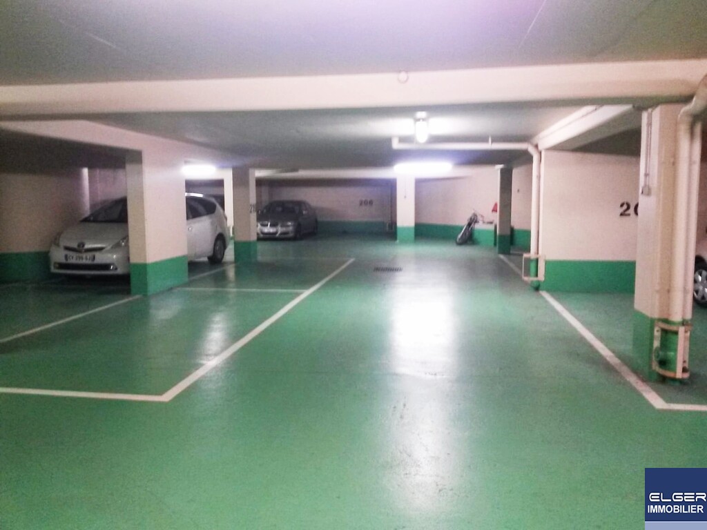 PARIS 15e·11m²·Garage·Non meublé·A long terme uniquement[Location à Paris France]