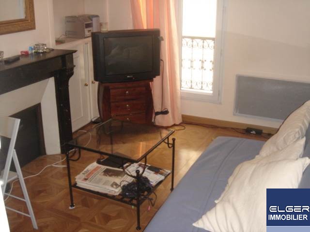 TWO FURNISHED ROOMS rue Rennequin METRO TERNES