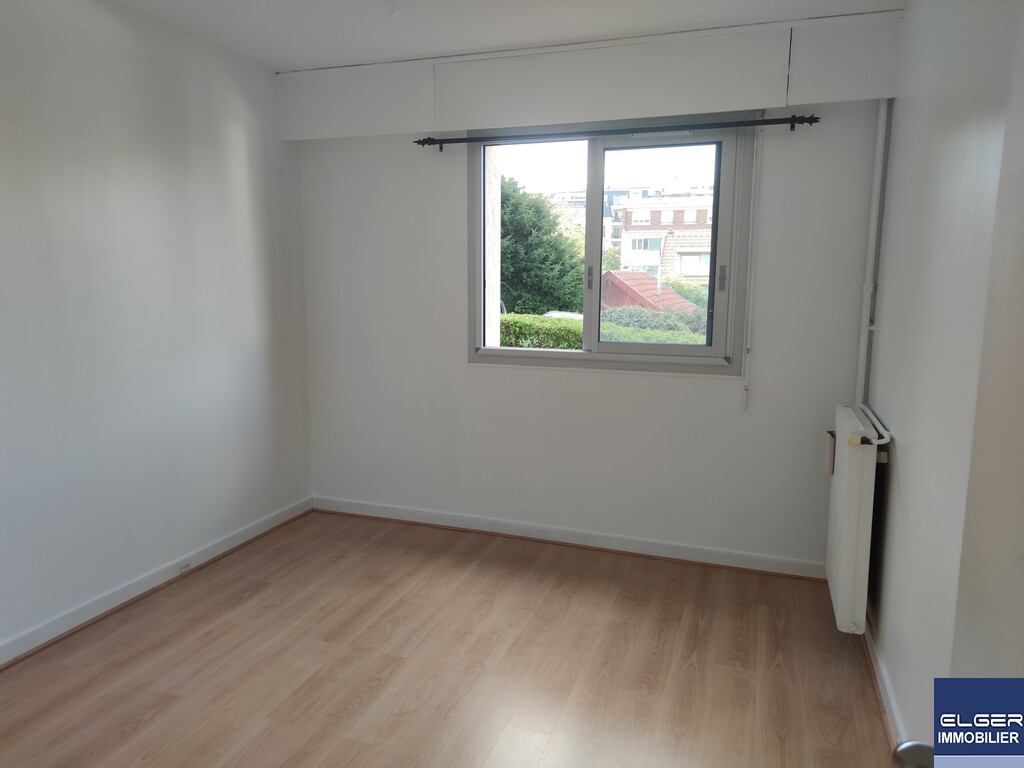 4-ROOM APARTMENT rue d'Aulnay LE PLESSIS ROBINSON - RER B ROBINSON