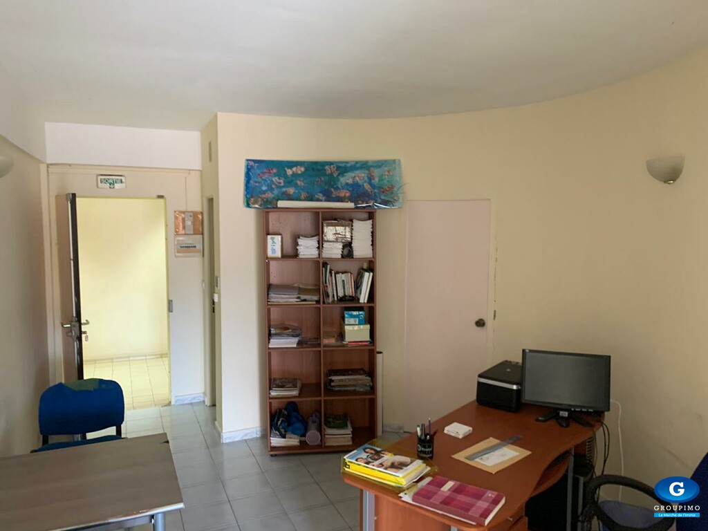 Local Centre Commercial le Trident  