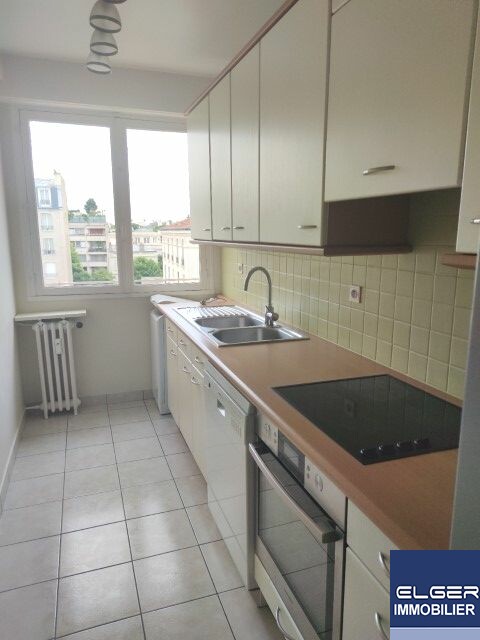 LARGE 2-ROOM APARTMENT rue Soyer NEUILLY S / SEINE metro PONT DE NEUILLY