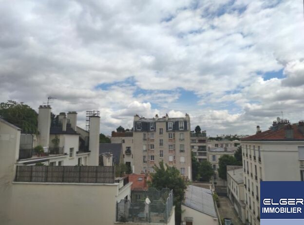 LARGE 2-ROOM APARTMENT rue Soyer NEUILLY S / SEINE metro PONT DE NEUILLY