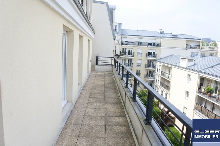 VERY NICE 3 ROOMS with terrace rue Volta in PUTEAUX
