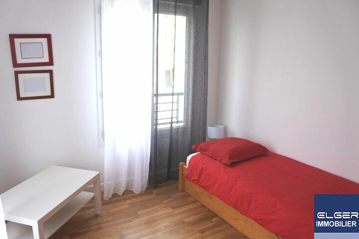 VERY NICE 3 ROOMS with terrace rue Volta in PUTEAUX