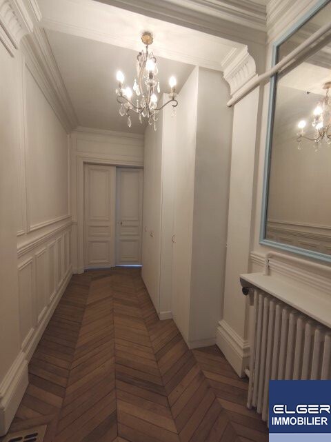MAGNIFICENT and LARGE 4 BEDROOM APARTMENT rue des Entrepreneurs Metro CHARLES MICHEL