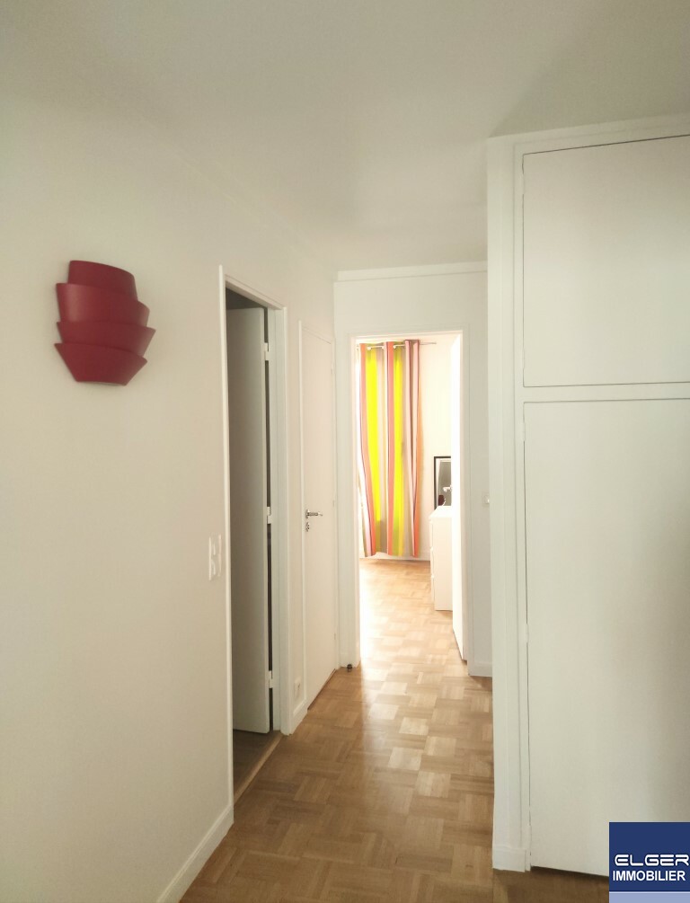 MAGNIFICENT LARGE 3 ROOMS FURNISHED WITH 2 TERRACES rue de Sablonville in NEUILLY
