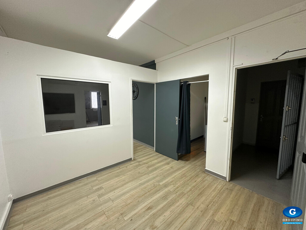 Locaux commerciaux sis ZI Lézarde Le Lamentin