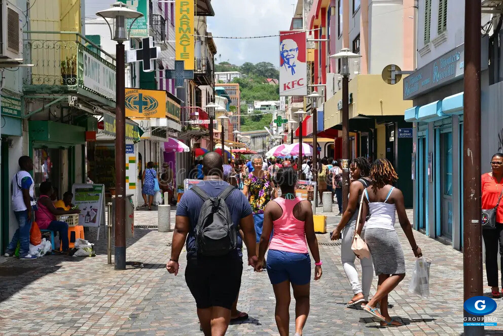 RARE LOCAL COMMERCIAL EMPLACEMENT NUMERO 1 CENTRE VILLE FORT DE FRANCE