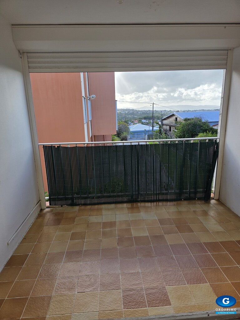 Appartement - Route de l'enclos - Schoelcher - 4 pièces 