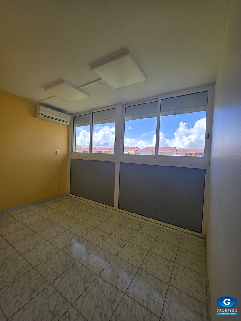 Local  - Ducos - 5 Pièces