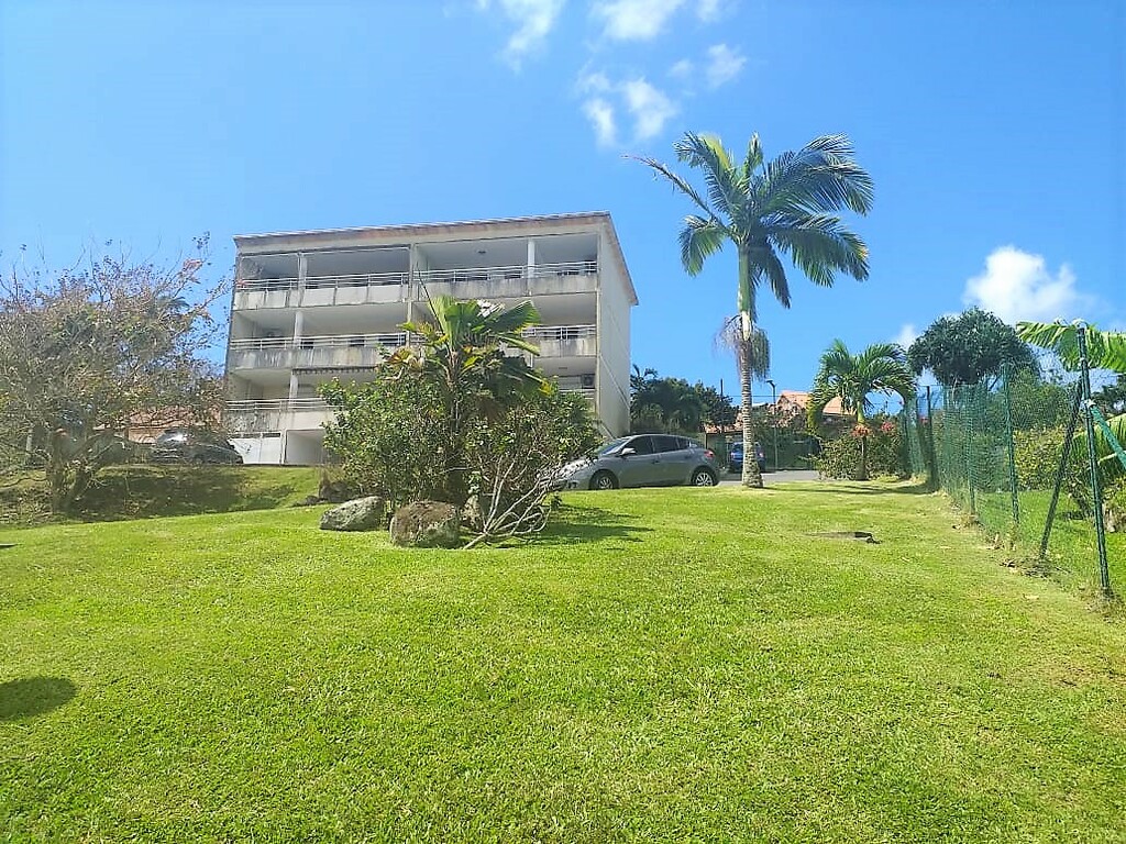 A VENDRE T2  FORT DE FRANCE
