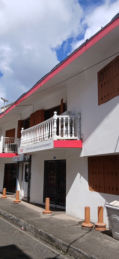 IMMEUBLE sis Angle Rue Jules Monnerot et Alexandre Tissot FDF 